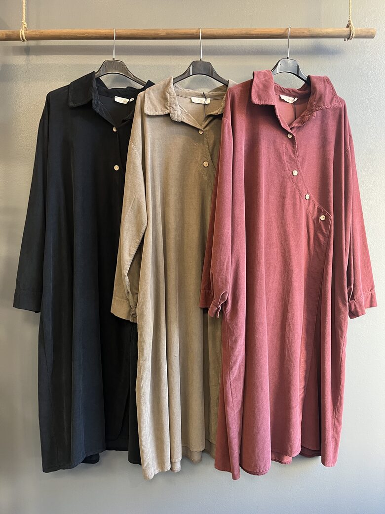 Velveta kleita dažādās krāsās Plus size