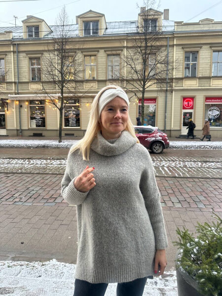 Ausainīte ar vilnu un kašmiru, krēmkrāsas