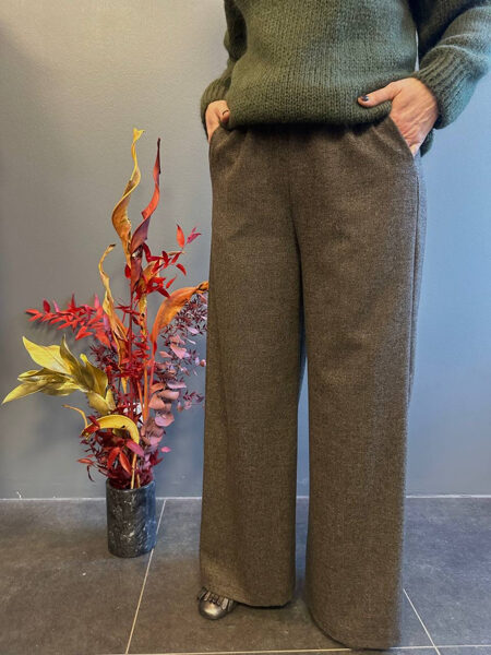 Bikses ar vilnu, brūnas