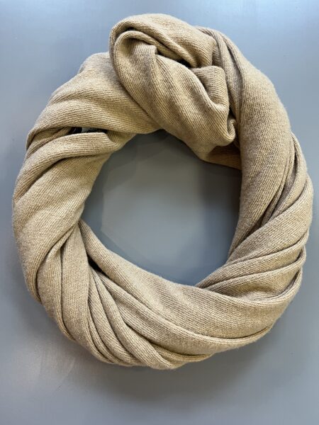 Šalle, Gaiša karameļu krāsa, ar vilnu un kašmiru